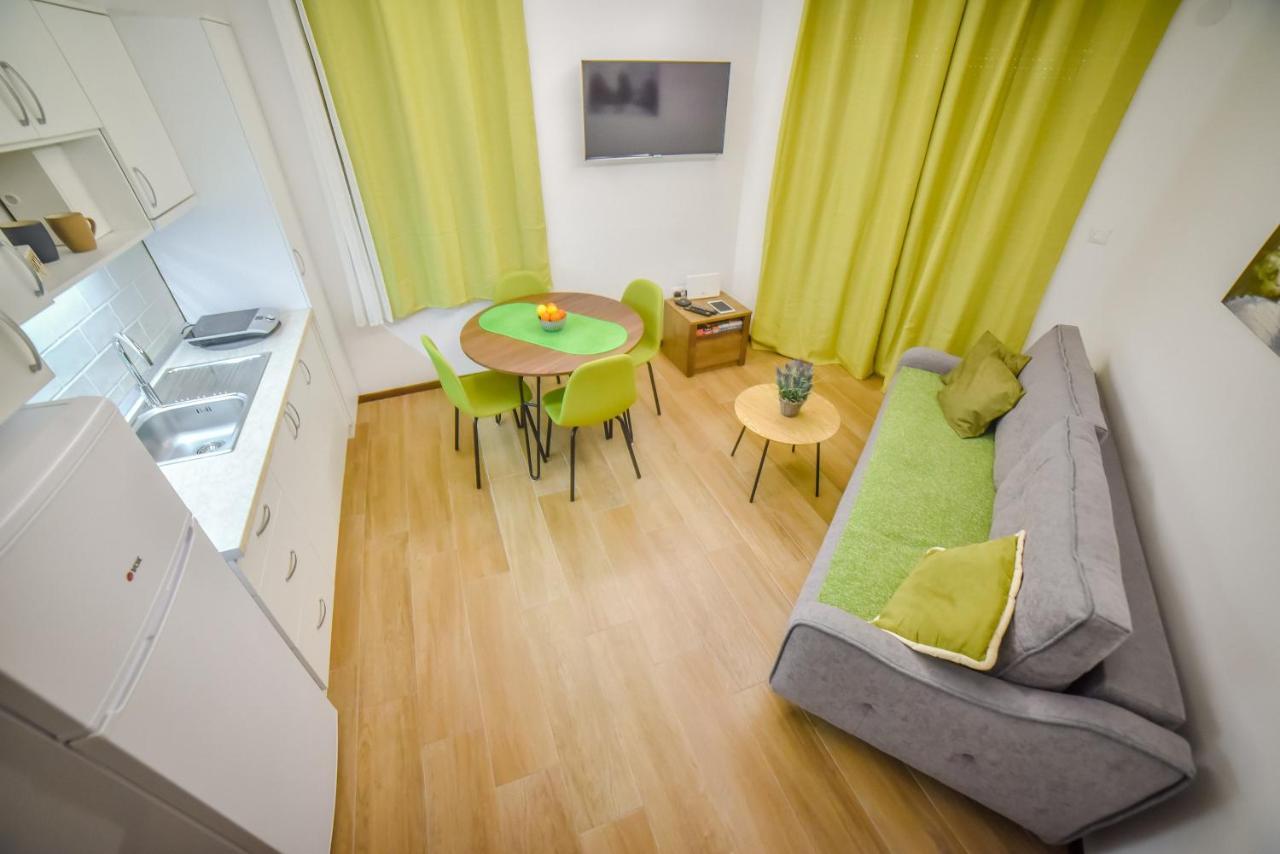 Forest12 Apartment